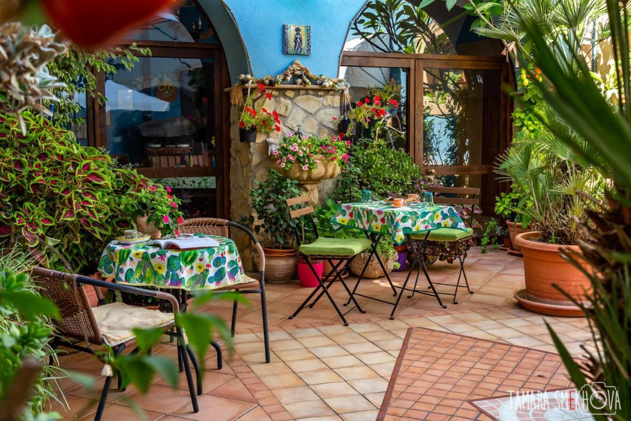 La Finestra Sul Cortile B&B Шакка Екстер'єр фото